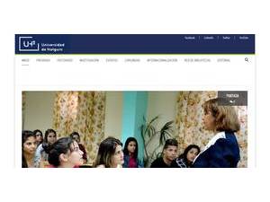 Universidad de Holguín's Website Screenshot
