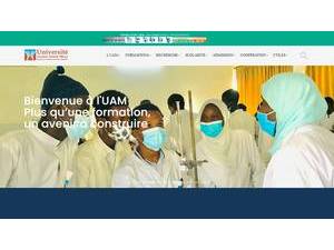 Université Amadou Mahtar Mbow's Website Screenshot